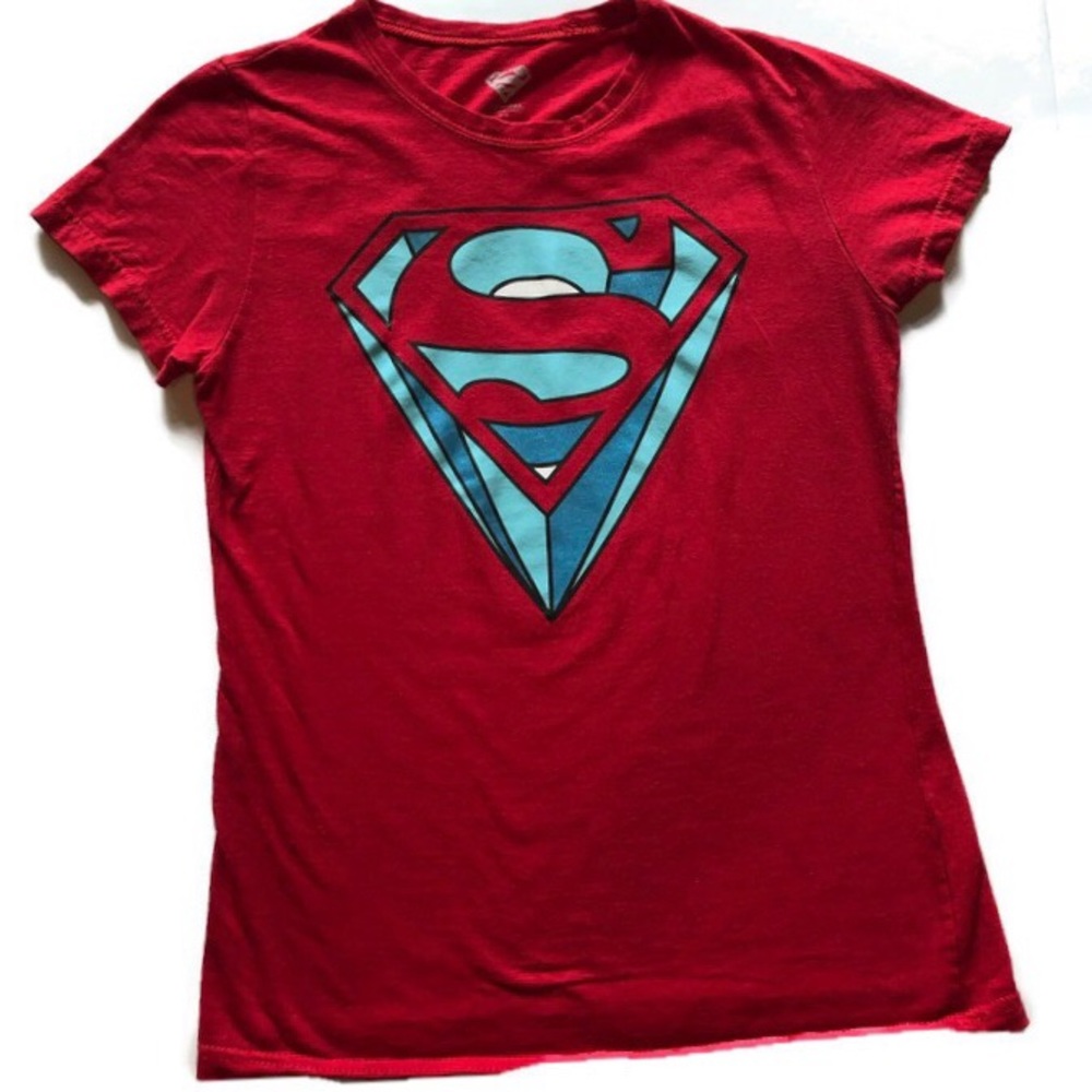 Women’s Superman T Shirt Medium Red